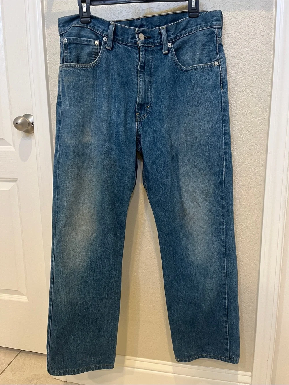 Levi's vintage 550 relaxed fit 100% cotton  Jeans 33 waist 30 length women